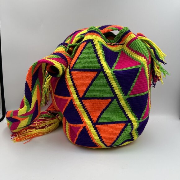 Wayuu Mochila Woven Bucket Bag Crossbody Lime Pink Yellow Tribal Drawstring EUC - Picture 3 of 8
